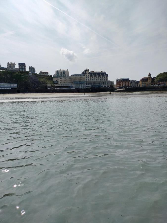 Entre Mer Et Montagne Granville Exteriör bild